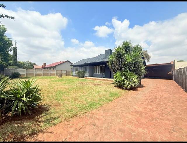 3 BEDROOM HOUSE FOR SALE IN VANDERBIJLPARK SE 6